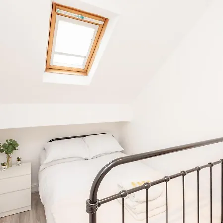 Pass The Keys The Couples Nest Close To Leeds Centre ليدز